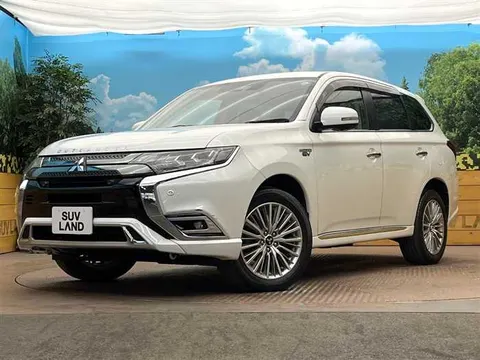 Mitsubishi OUTLANDER PHEV 2022 купить в Москве