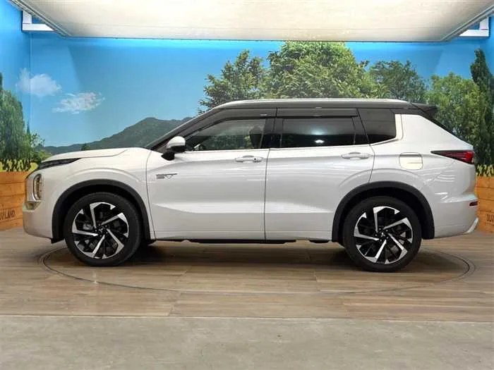Mitsubishi OUTLANDER PHEV 2022 — миниатюра 5