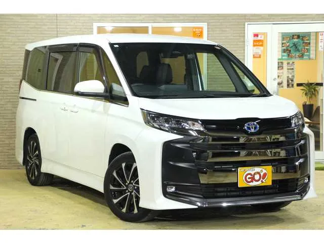 Toyota Noah 2023 — миниатюра 2