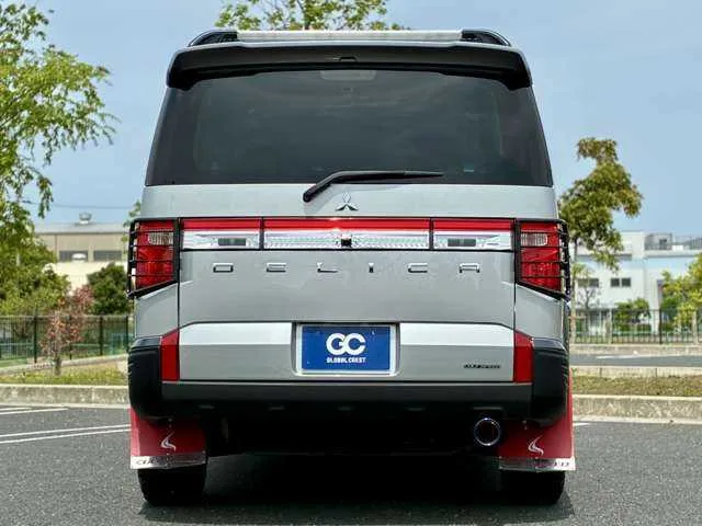 Mitsubishi Delica D:5 2024 — миниатюра 4