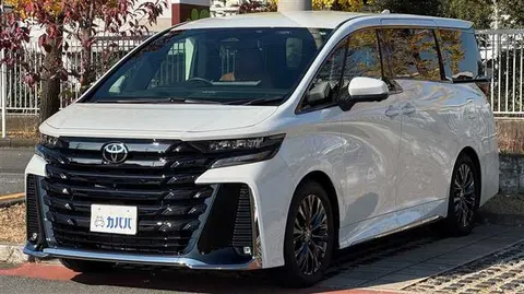 Toyota Vellfire 2024 купить в Москве