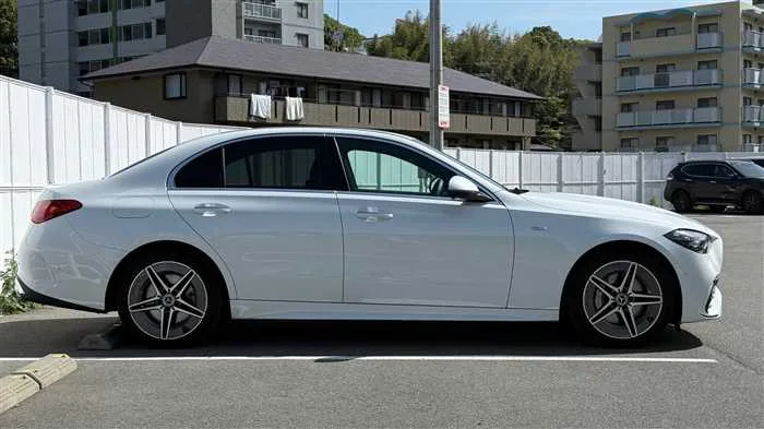 Mercedes-Benz C-Class C350e 2025 — миниатюра 3