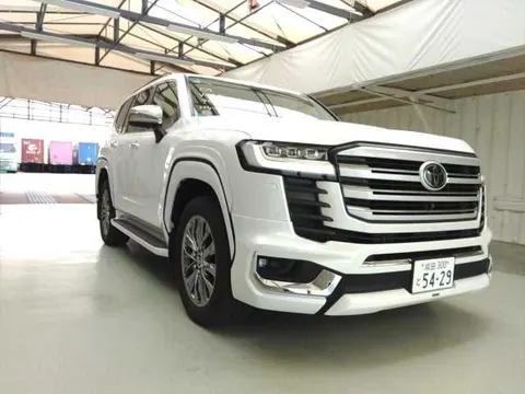 Toyota Land Cruiser 2023 купить в Москве