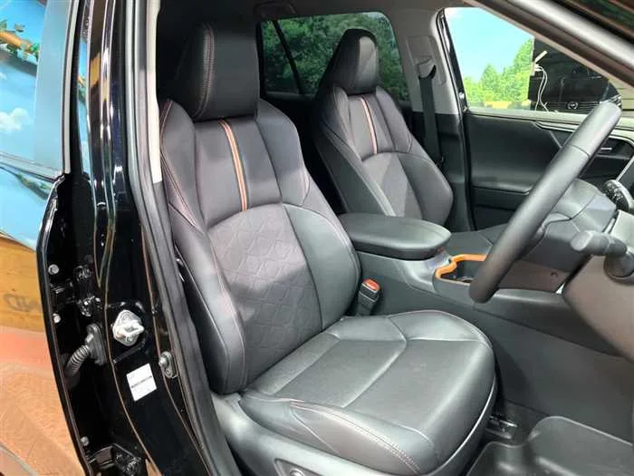 Toyota RAV4 2025 — миниатюра 5