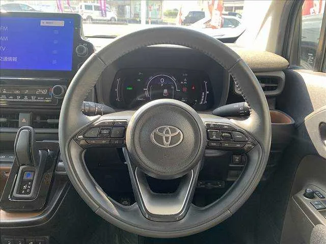 Toyota Sienta HV-Z 2023 — миниатюра 3