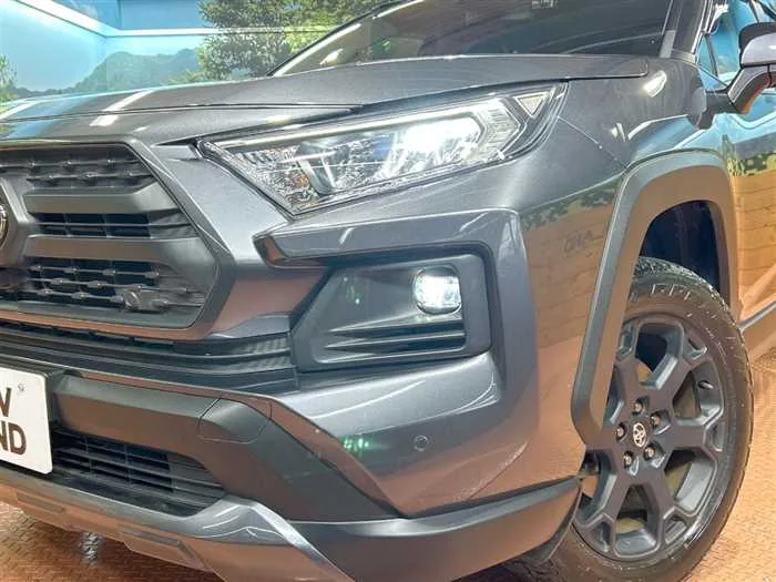Toyota RAV4 2022 — миниатюра 5