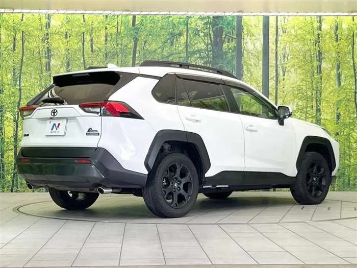 Toyota RAV4 2022 — миниатюра 5
