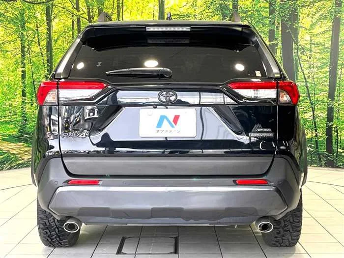 Toyota RAV4 2022 — миниатюра 3