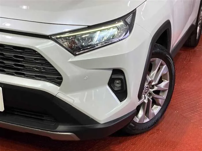 Toyota RAV4 2023 — миниатюра 3