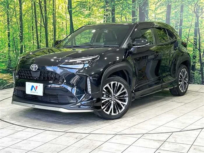 Toyota Yaris Cross 2023 — фото 1, купить с доставкой в Москву