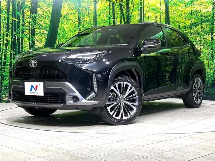 Toyota Yaris Cross 2023 — фото 1, купить с доставкой в Москву