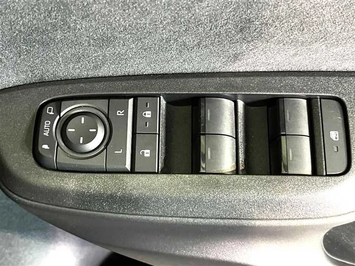 Toyota Yaris Cross 2024 — миниатюра 5