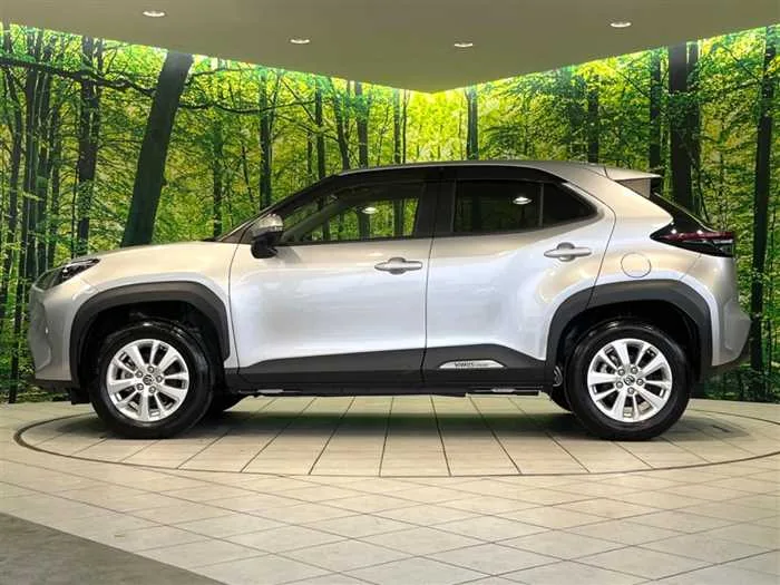 Toyota Yaris Cross 2022 — миниатюра 5