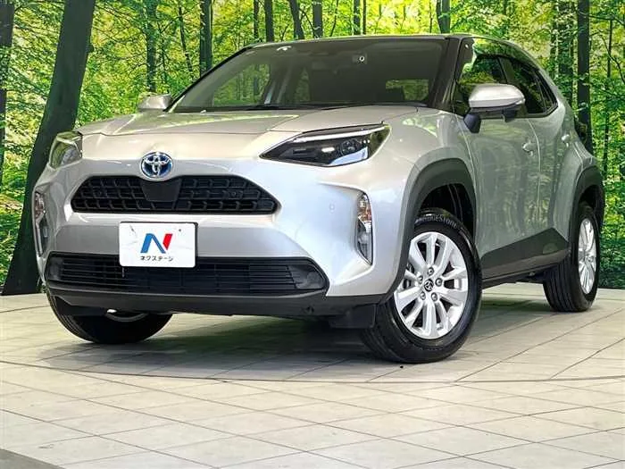 Toyota Yaris Cross 2022 — фото 1, купить с доставкой в Москву