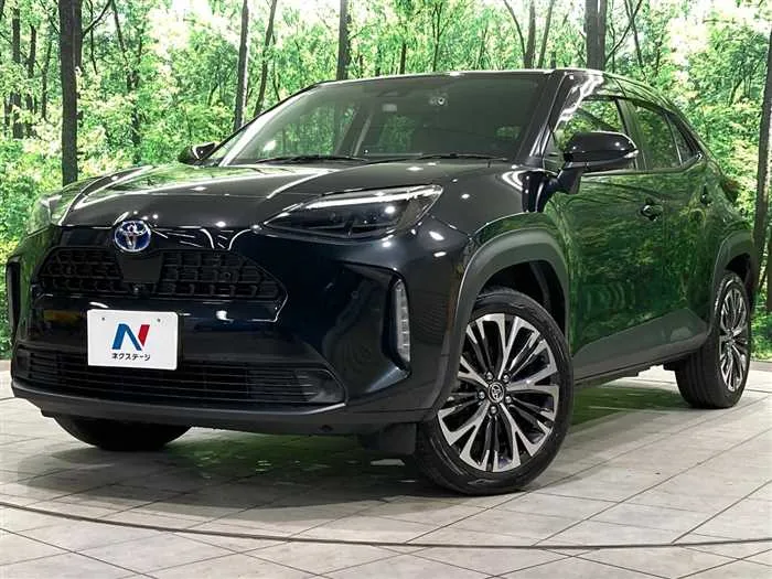 Toyota Yaris Cross 2022 — фото 1, купить с доставкой в Москву