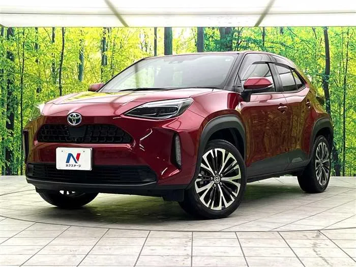 Toyota Yaris Cross 2022 — фото 1, купить с доставкой в Москву
