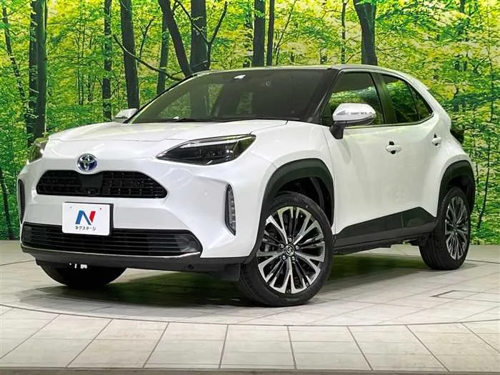 Toyota Yaris Cross 2022 — фото 1, купить с доставкой в Москву