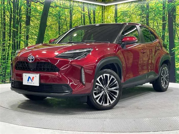 Toyota Yaris Cross 2022 — фото 1, купить с доставкой в Москву