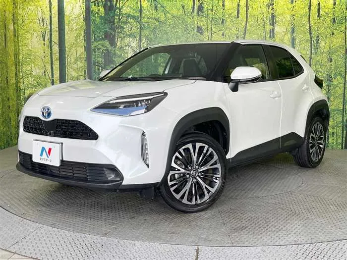 Toyota Yaris Cross 2023 — фото 1, купить с доставкой в Москву
