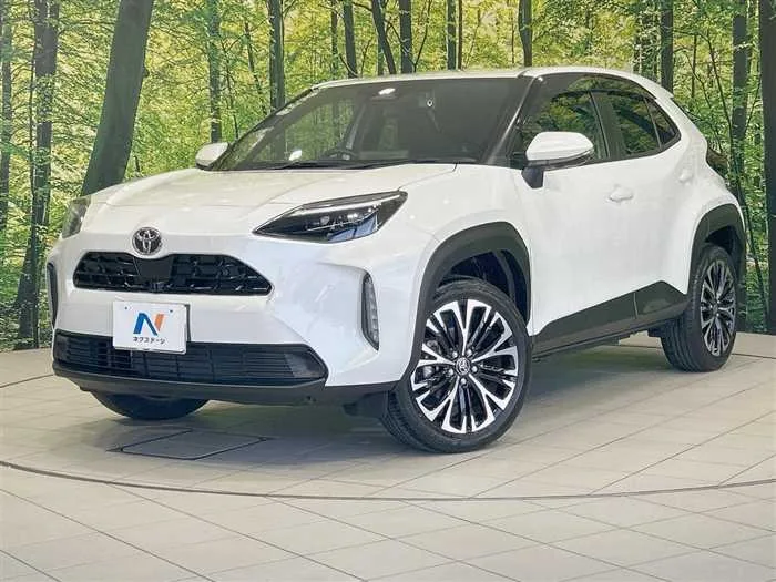 Toyota Yaris Cross 2024 — фото 1, купить с доставкой в Москву