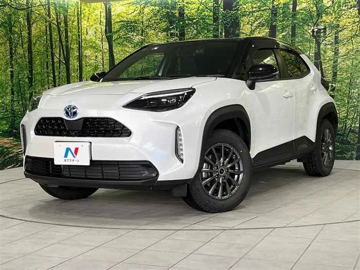 Toyota Yaris Cross 2022 — фото 1, купить с доставкой в Москву