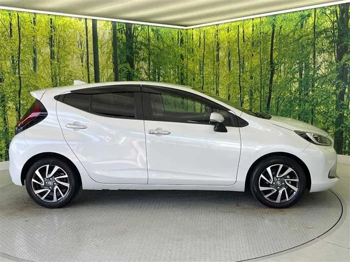 Toyota AQUA 2023 — миниатюра 5