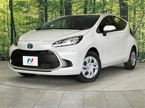 Toyota AQUA 2024 buy in Moscow