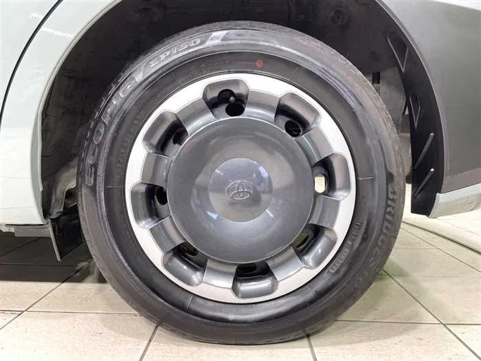 Toyota Sienta 2024 — миниатюра 5