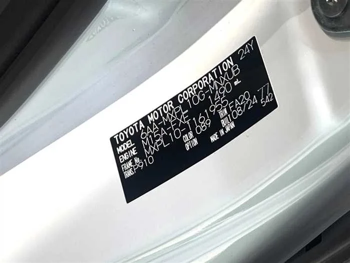 Toyota Sienta 2024 — миниатюра 2
