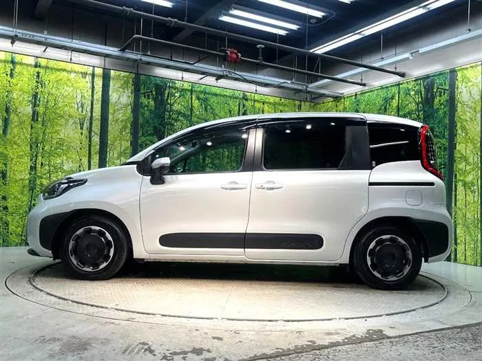 Toyota Sienta 2024 — миниатюра 5