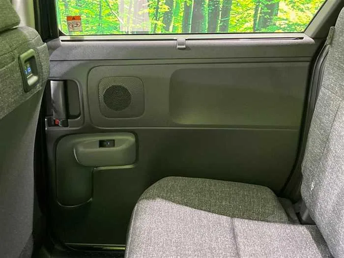 Toyota Sienta 2024 — миниатюра 5