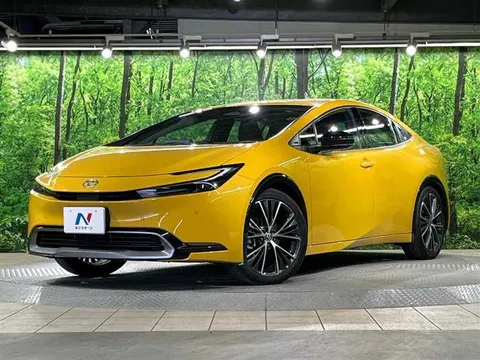 Toyota Prius 2023 купить в Москве