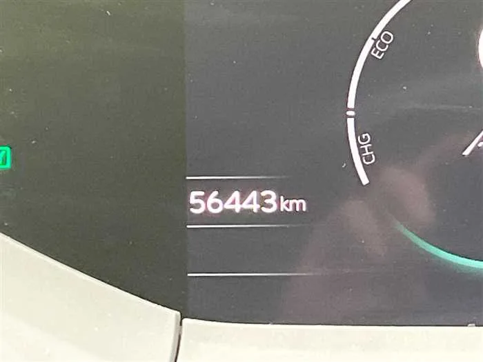 Toyota Prius 2023 — миниатюра 3