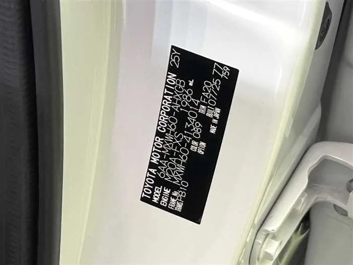 Toyota Prius 2025 — миниатюра 2
