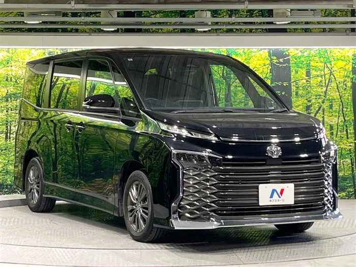 Toyota Voxy 2022 — миниатюра 5
