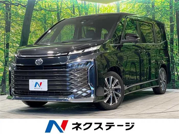 Toyota Voxy 2022 — миниатюра 3