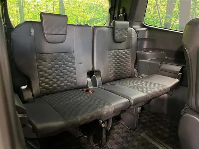 Toyota Voxy 2022 — миниатюра 4