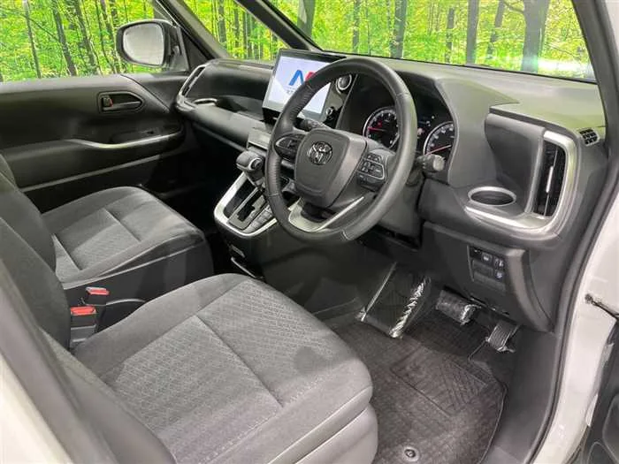Toyota Noah 2022 — миниатюра 5