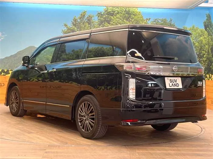 Nissan Elgrand 2024 — миниатюра 5