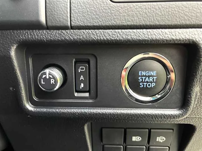 Toyota Land Cruiser Prado 2022 — миниатюра 3