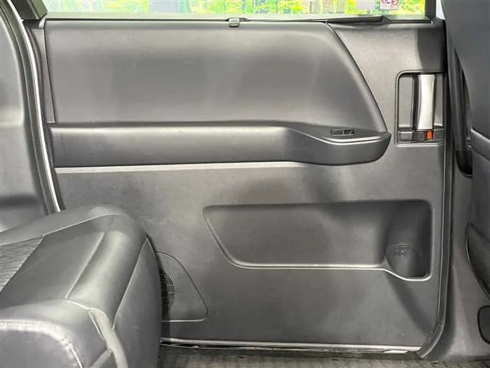 Toyota Noah 2023 — миниатюра 5