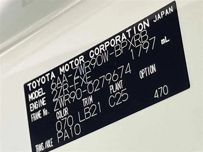 Toyota Voxy 2025 — миниатюра 2