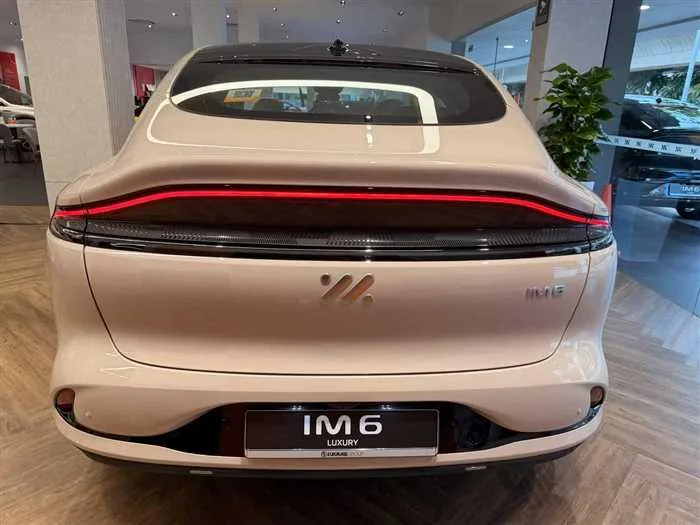 MG MG Others BRAND NEW IM6 EV S/R 2026 — миниатюра 3