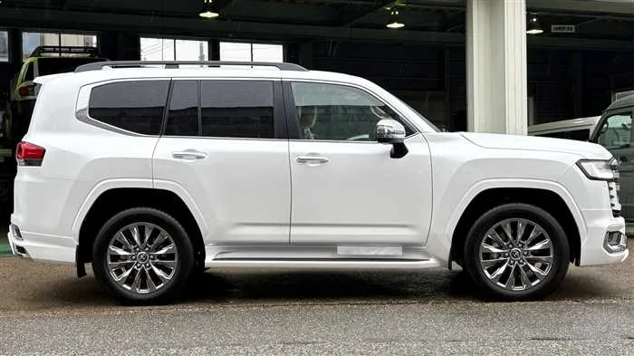 Toyota Land Cruiser ZX 2025 — миниатюра 3