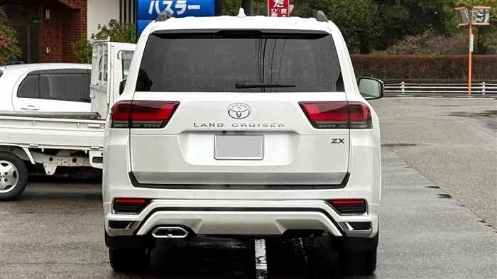 Toyota Land Cruiser ZX 2025 — миниатюра 4