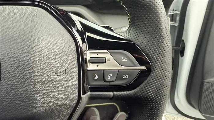 Peugeot 308 GT 2024 — миниатюра 5