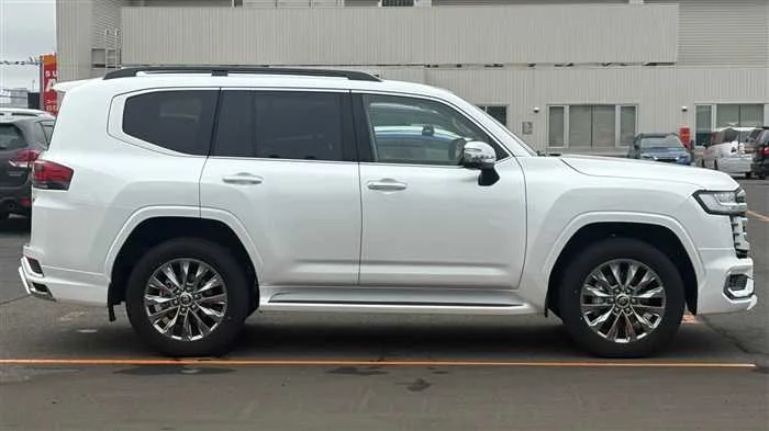 Toyota Land Cruiser ZX 2026 — миниатюра 3