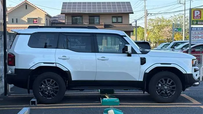 Toyota Land Cruiser 2.7 VX 2024 — миниатюра 3