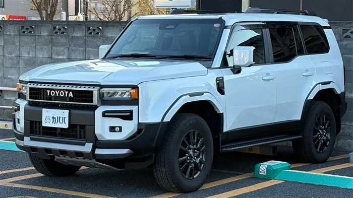 Toyota Land Cruiser 2.7 VX 2024 — фото 1, купить с доставкой в Москву