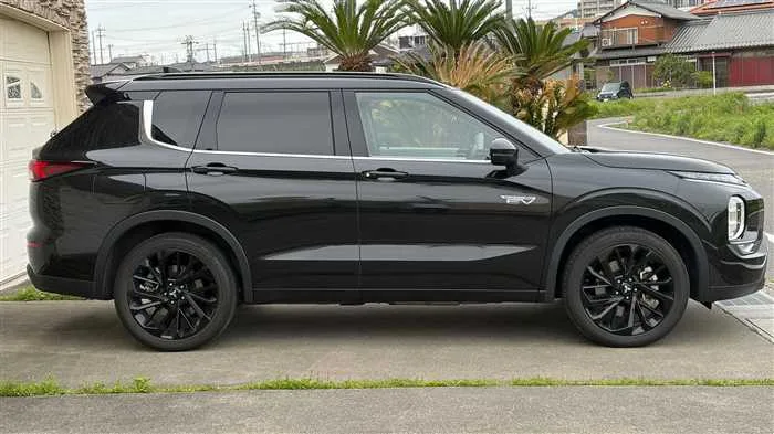 Mitsubishi OUTLANDER PHEV P 2023 — миниатюра 3